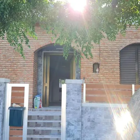 Thalia's House, Private By The With Sea View