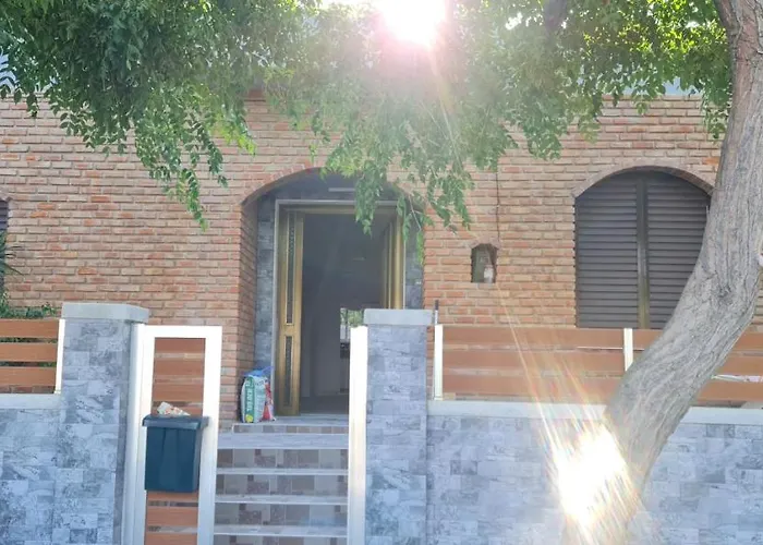 Thalia's House, Private By The With Sea View