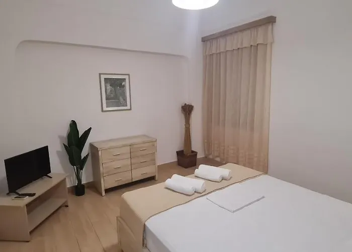 Thalia's House, Private By The With Sea View Дом отдыха Ханья