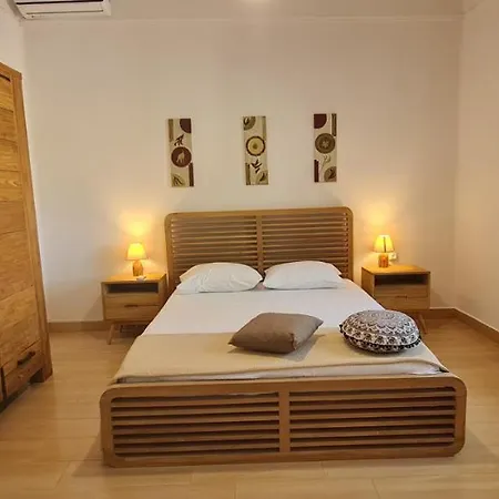 Thalia's House, Private By The With Sea View ハニア