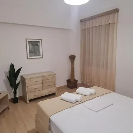 Thalia's House, Private By The With Sea View Дом отдыха Ханья