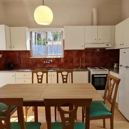 Thalia's House, Private By The With Sea View