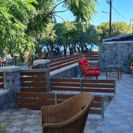 Thalia's House, Private By The With Sea View *