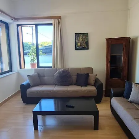 Vakantiehuis Thalia's House, Private By The With Sea View Chania (Crete)