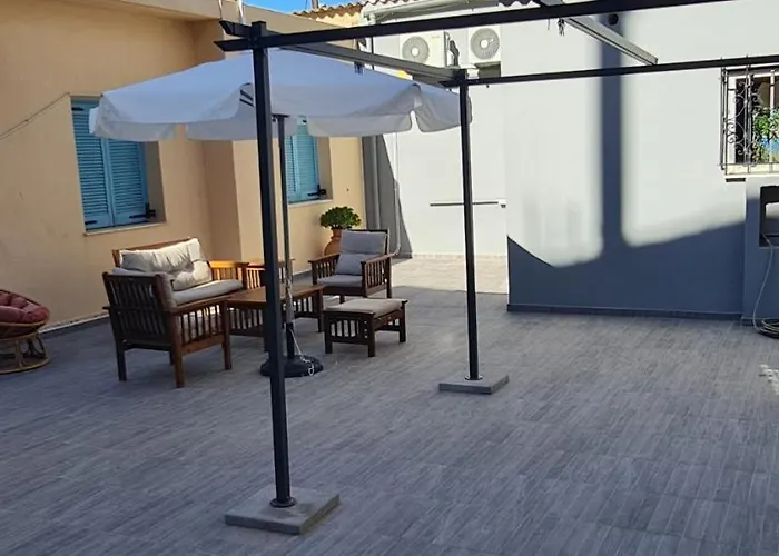 Thalia's House, Private By The With Sea View Holiday home